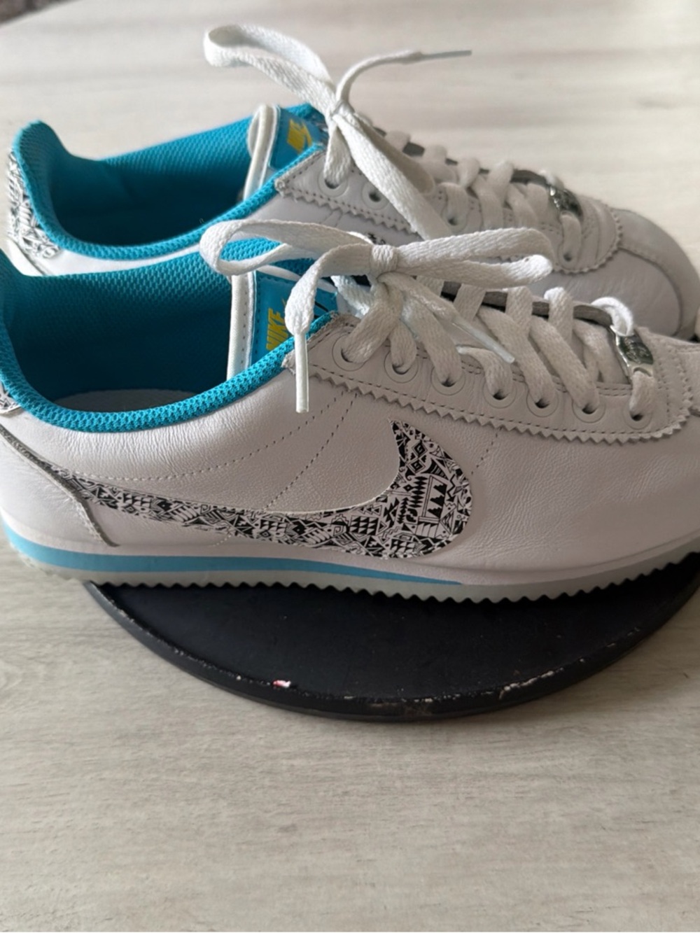 Nike Cortez N7 Women 8.5. VGUC